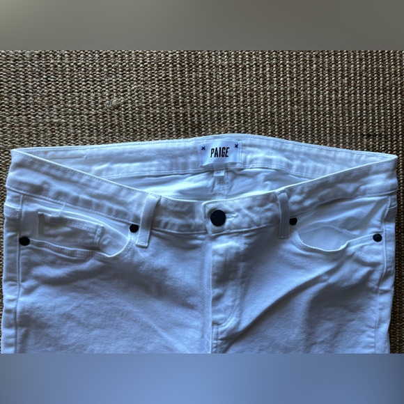 PAIGE size 32 white Kylie Crop jeans. Rolled bottom. Deconstructed look pockets - Picture 5 of 8